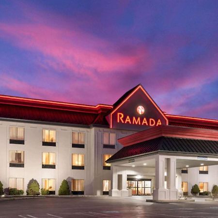 Ramada By Wyndham Harrisburg/Hershey Area Екстер'єр фото