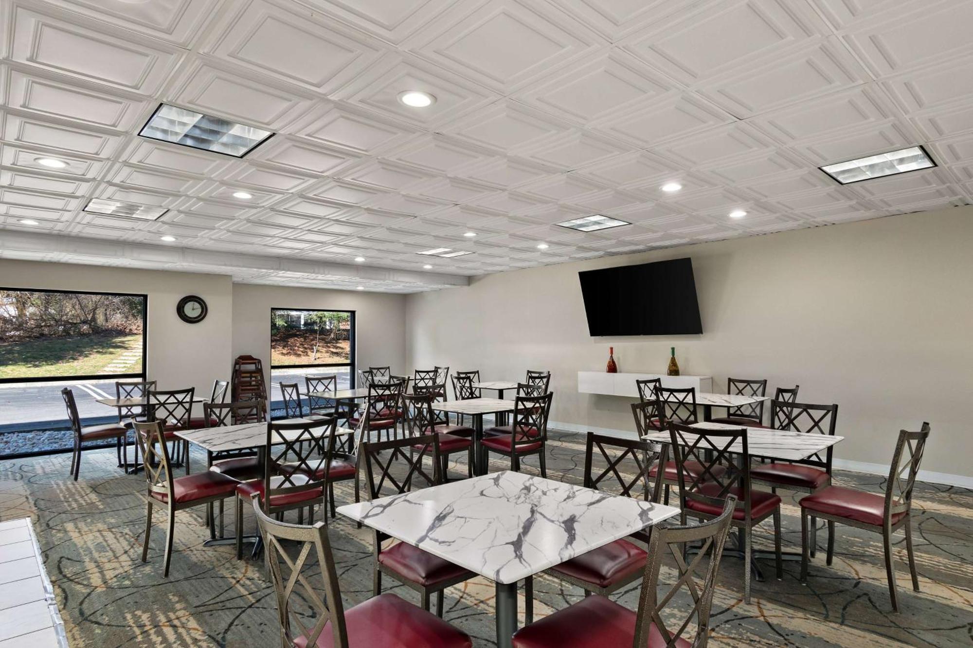 Ramada By Wyndham Harrisburg/Hershey Area Екстер'єр фото