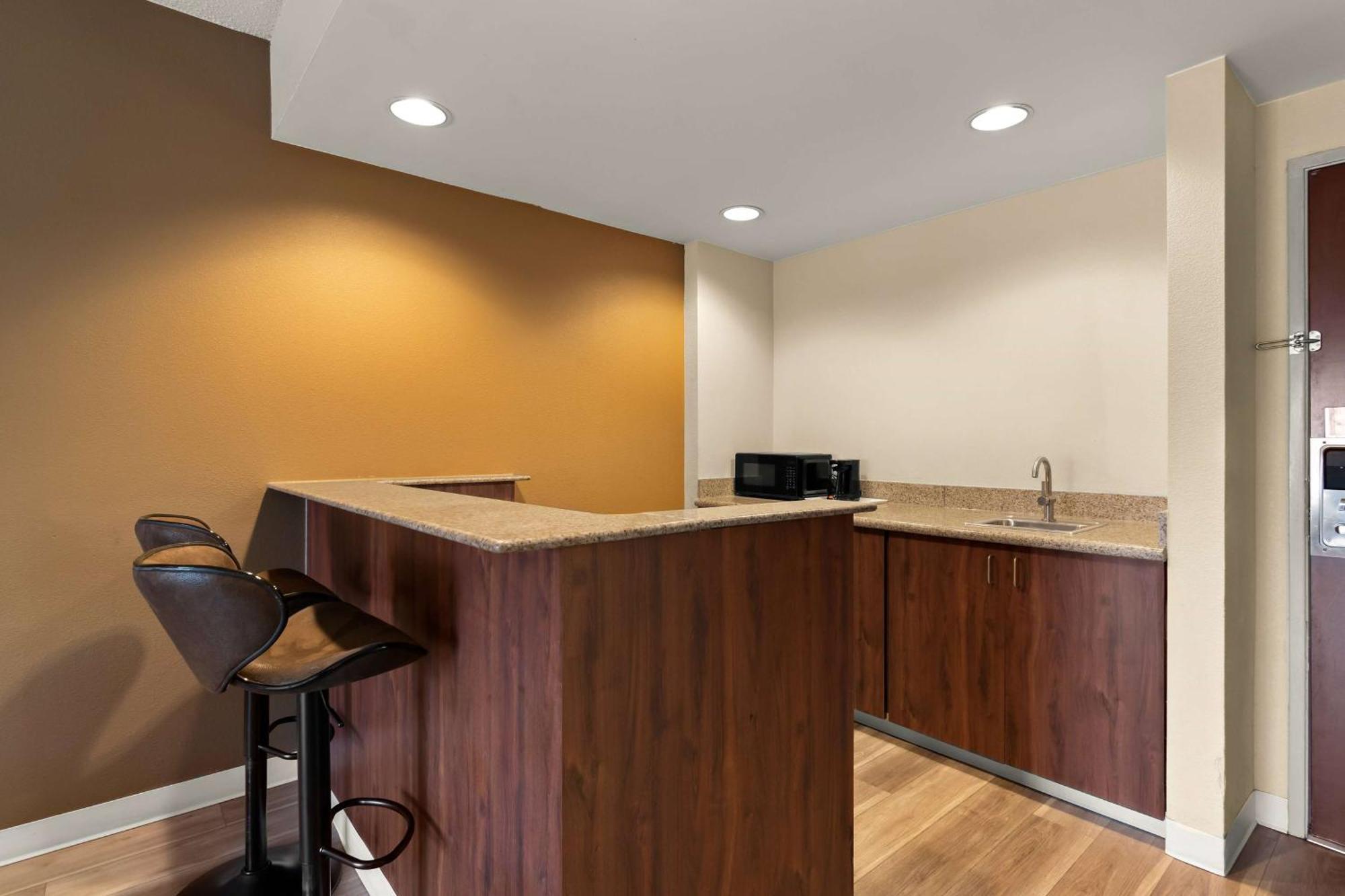 Ramada By Wyndham Harrisburg/Hershey Area Екстер'єр фото