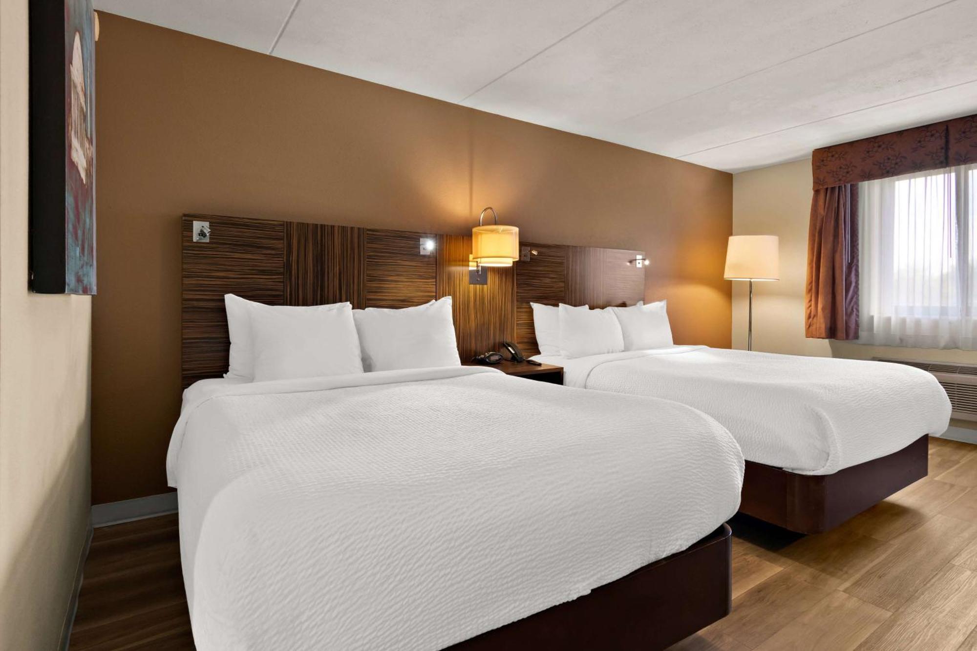 Ramada By Wyndham Harrisburg/Hershey Area Екстер'єр фото