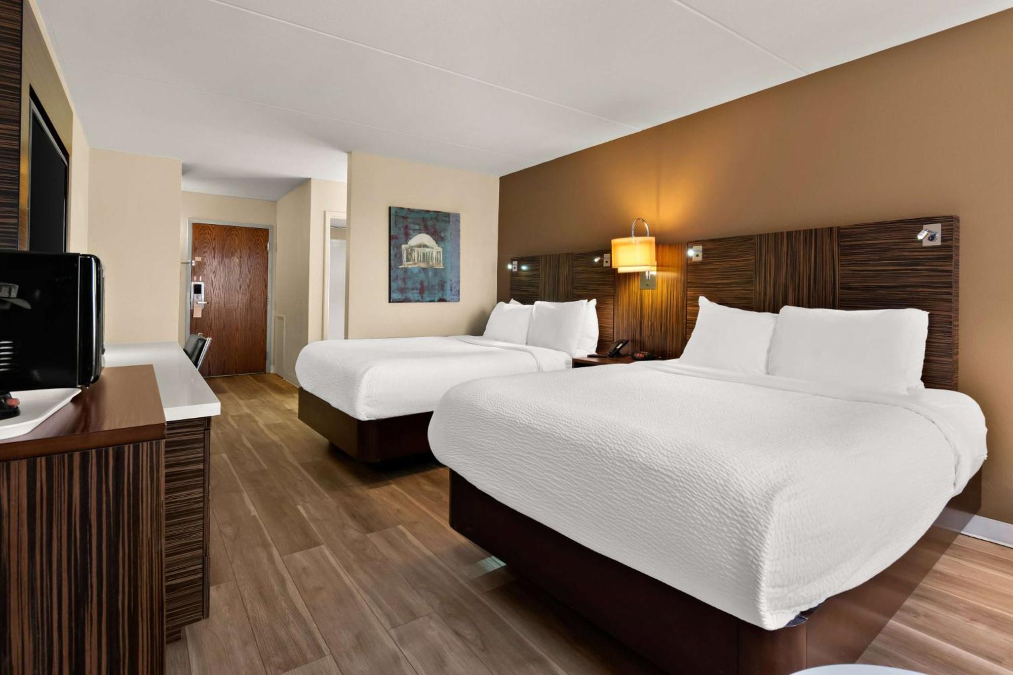 Ramada By Wyndham Harrisburg/Hershey Area Екстер'єр фото