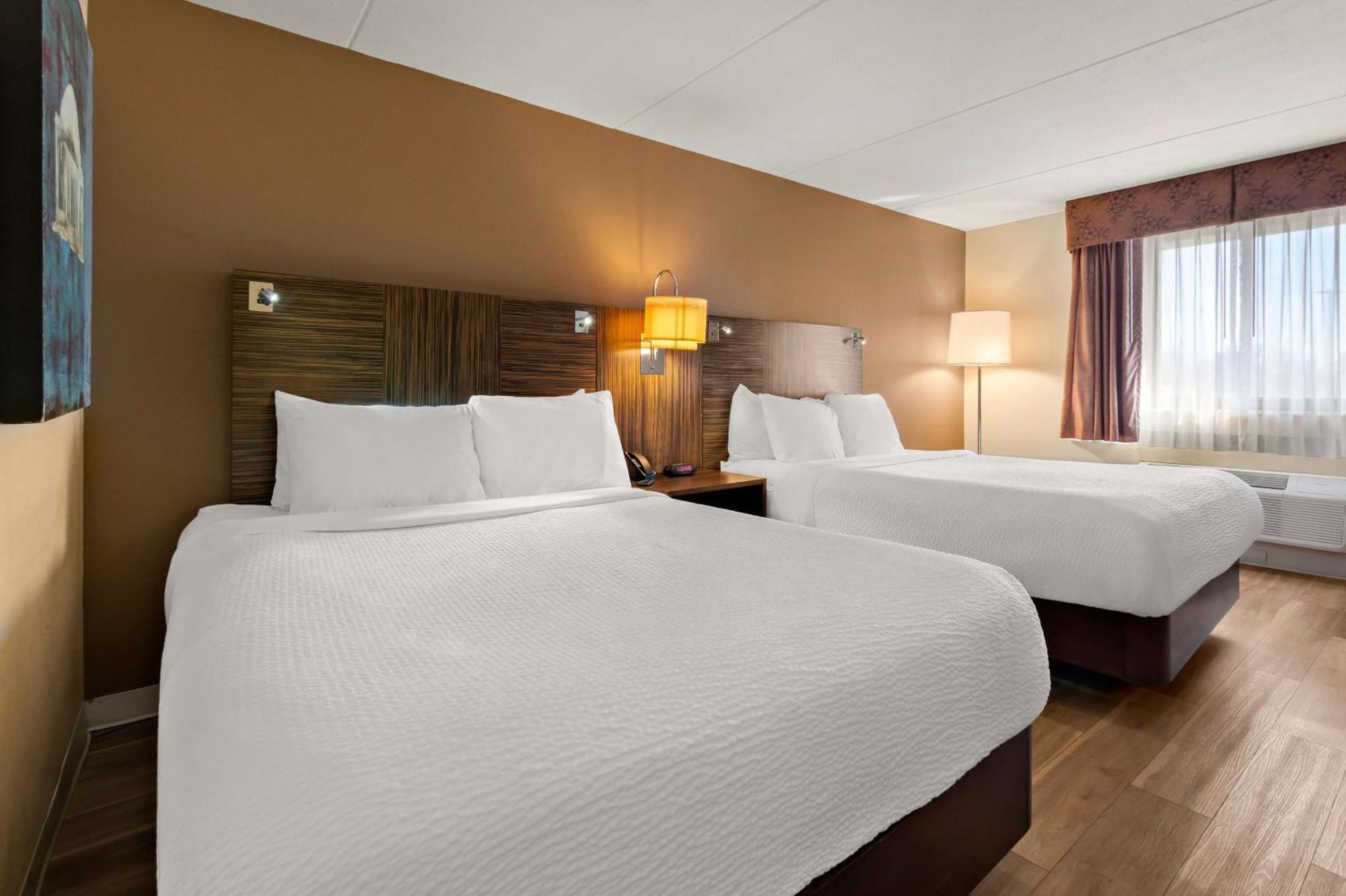 Ramada By Wyndham Harrisburg/Hershey Area Екстер'єр фото