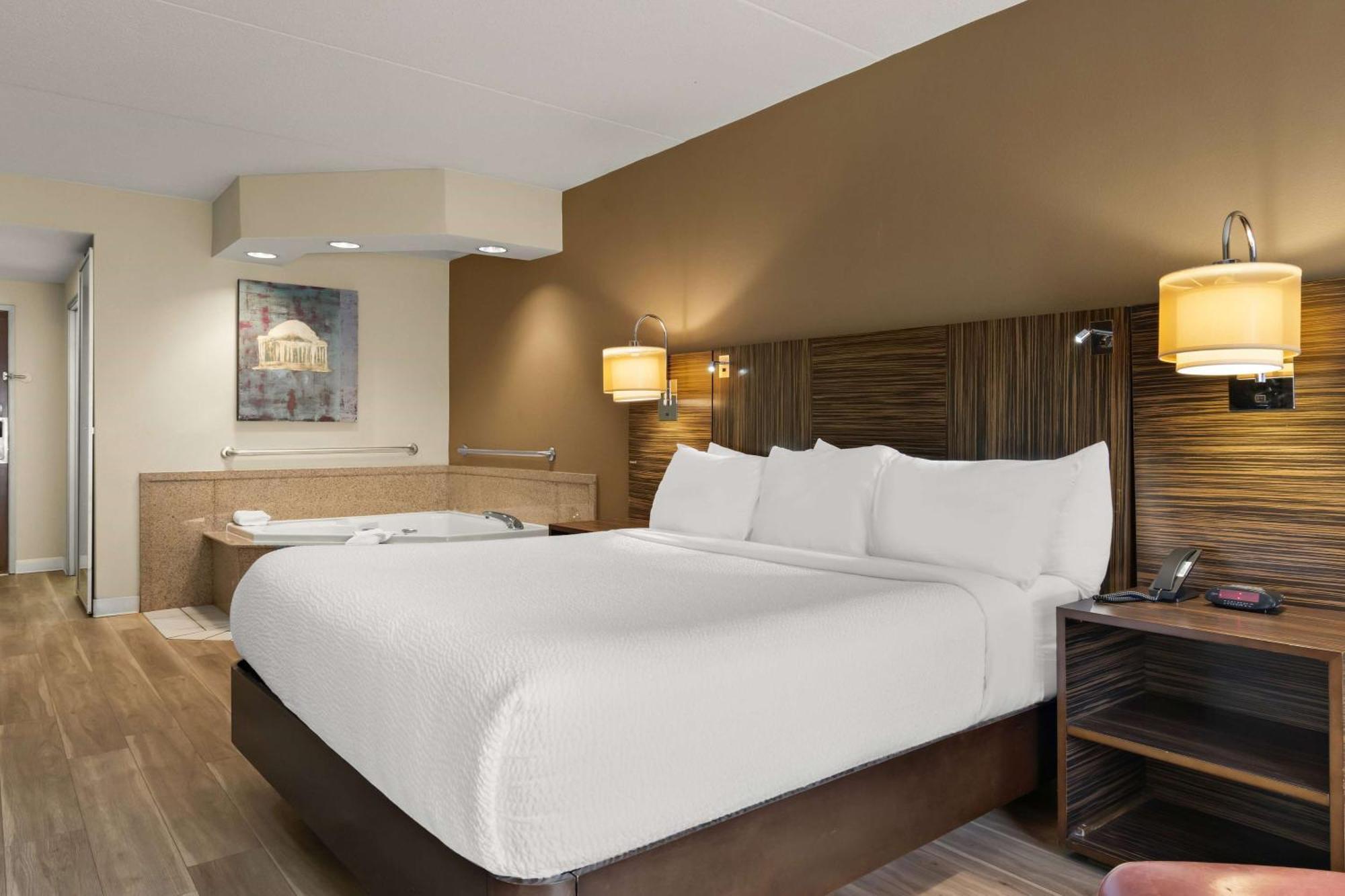 Ramada By Wyndham Harrisburg/Hershey Area Екстер'єр фото